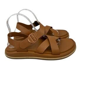 NWOT CHACO  Women's Sz 9 Townes Outdoor Leather  Ankle Strap Flat Cashew Sandal